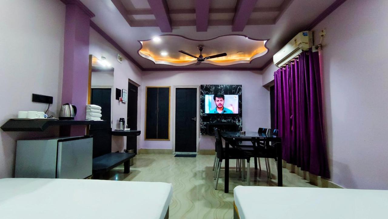 Hotel Samrat Baharampur Exteriör bild