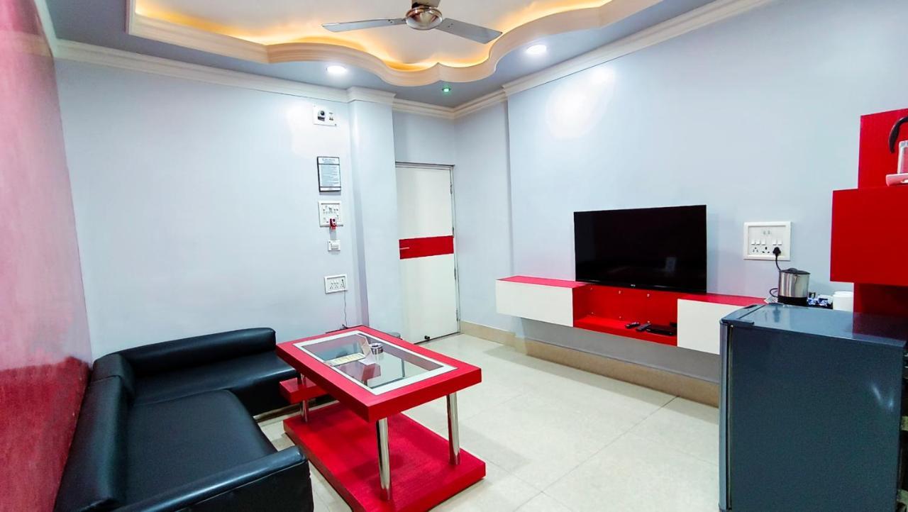 Hotel Samrat Baharampur Exteriör bild