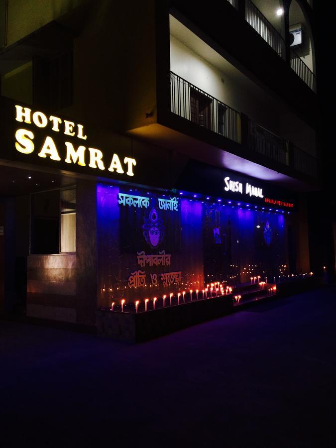 Hotel Samrat Baharampur Exteriör bild