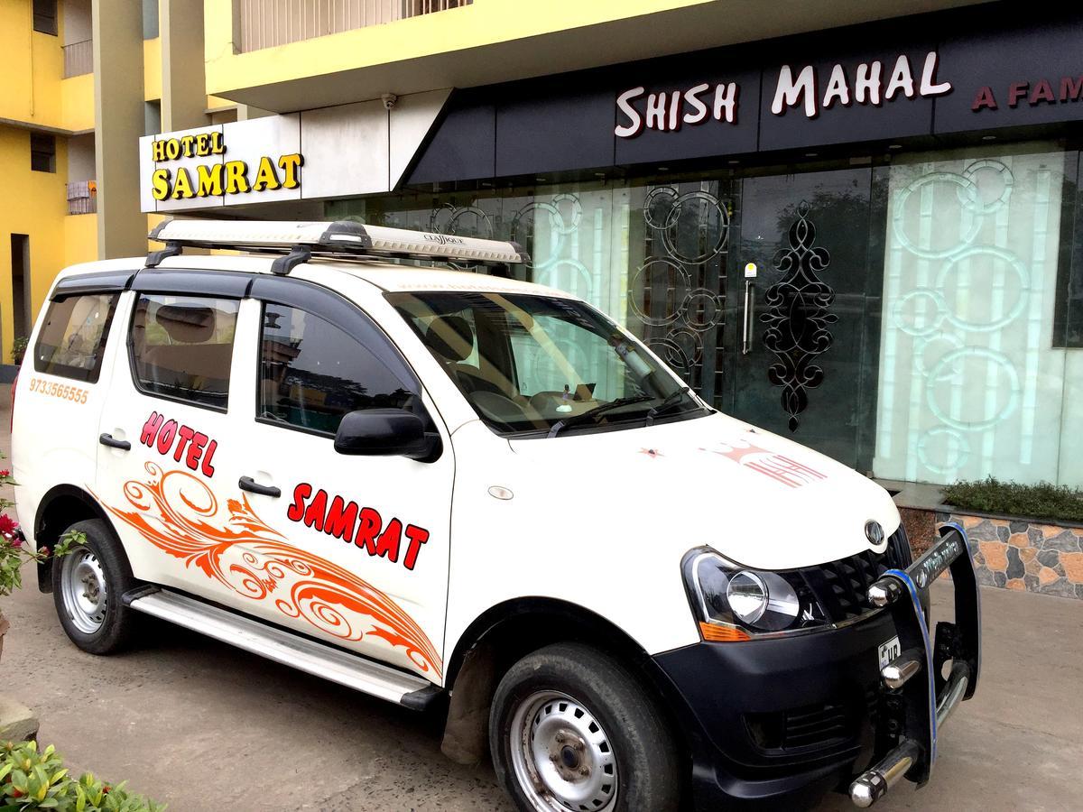 Hotel Samrat Baharampur Exteriör bild